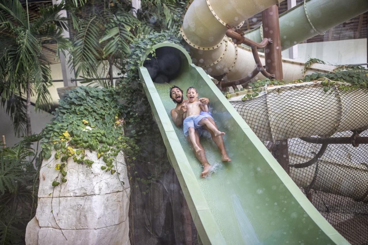 Отель Center Parcs Le Bois Aux Daims Morton Экстерьер фото