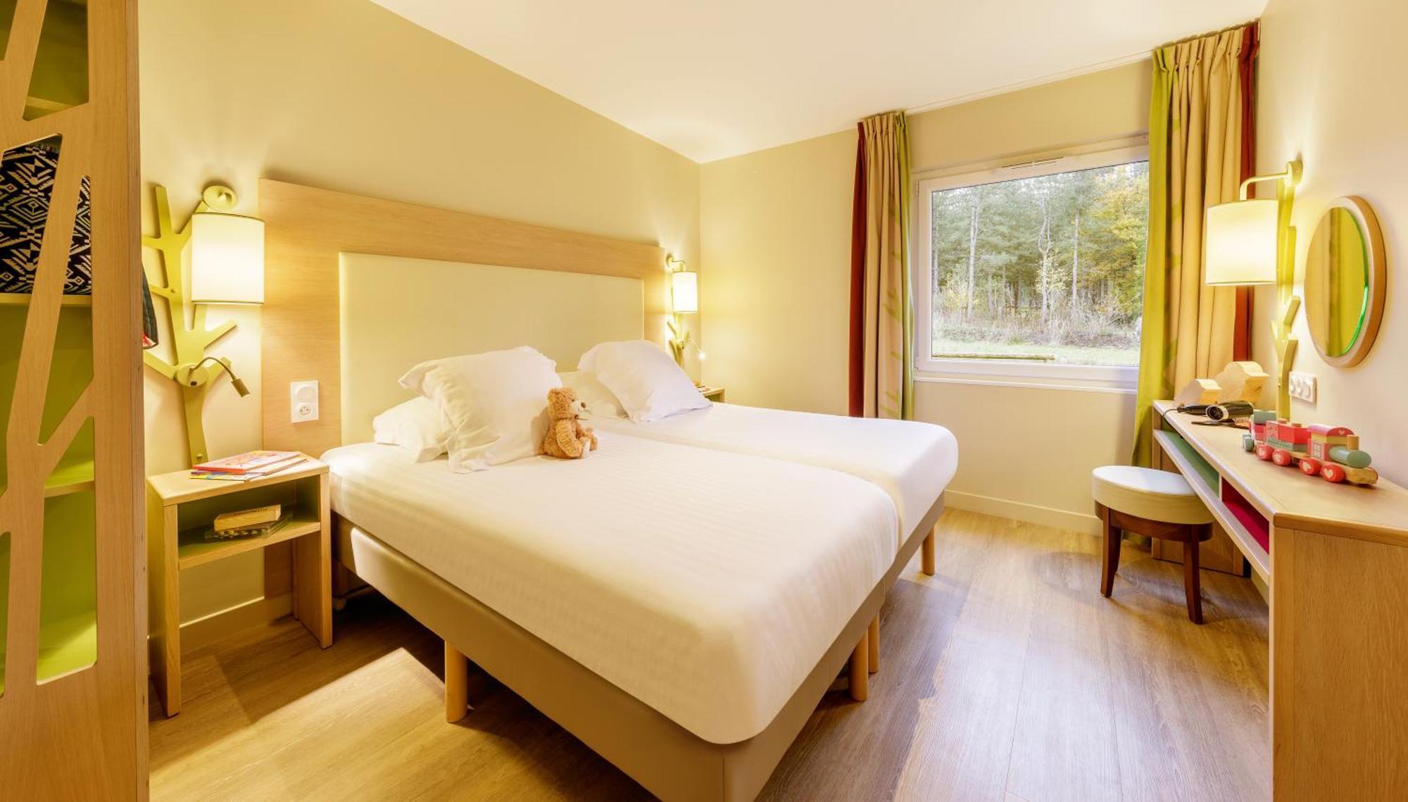 Отель Center Parcs Le Bois Aux Daims Morton Экстерьер фото