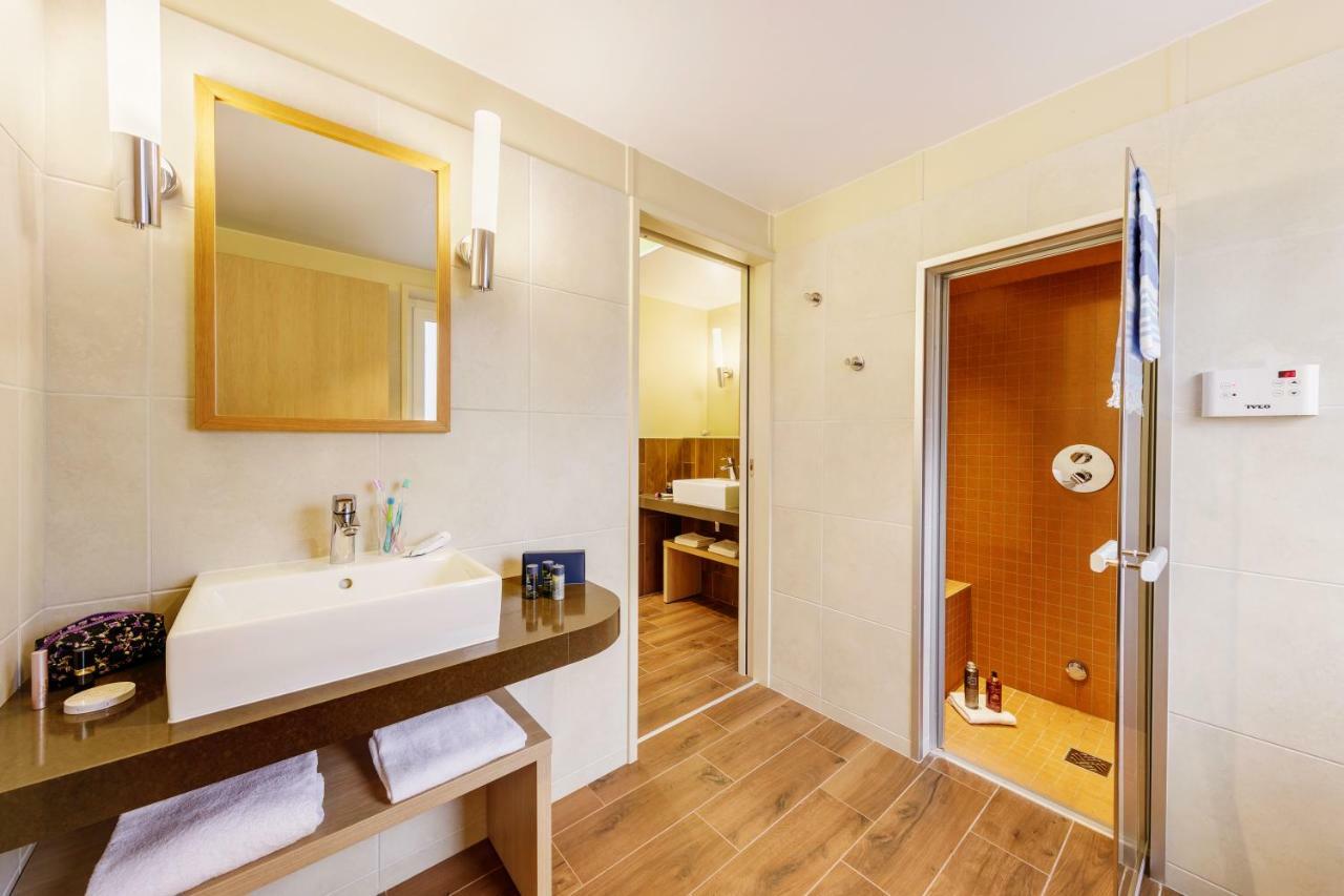 Отель Center Parcs Le Bois Aux Daims Morton Номер фото